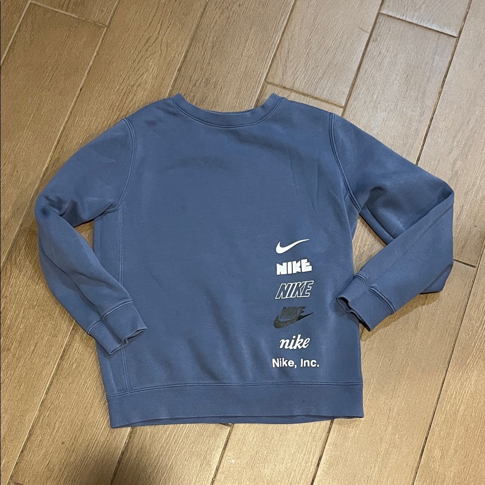 Nike Logo Crewneck in Blue